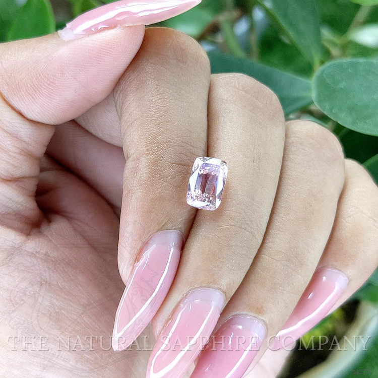 3.01 Ct. Pink Sapphire from Ceylon (Sri Lanka)