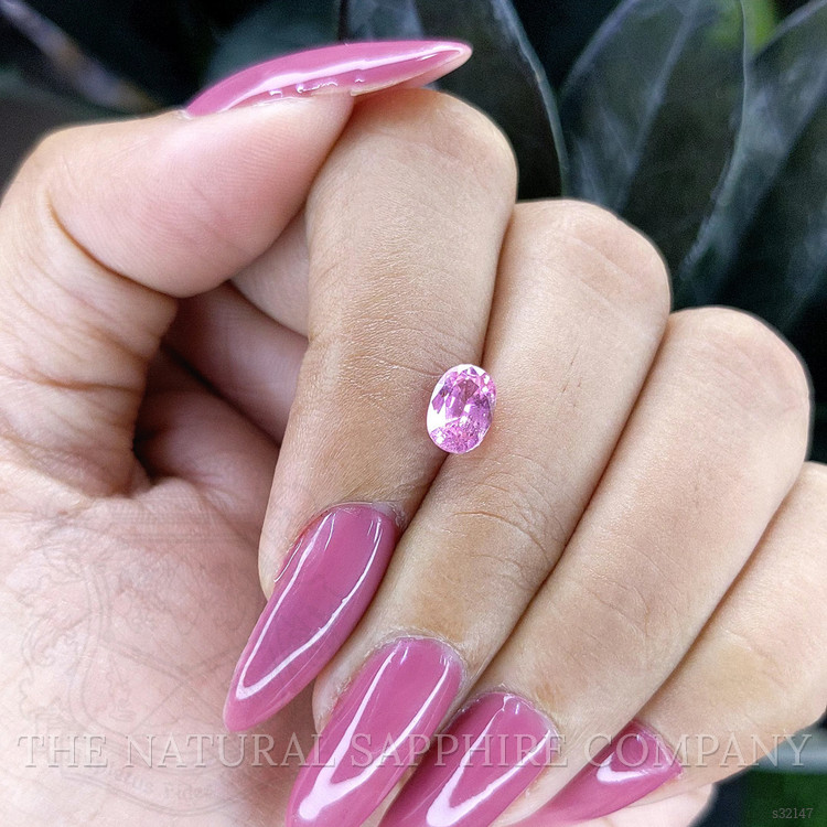 1.24 Ct. Pink Sapphire from Ceylon (Sri Lanka)