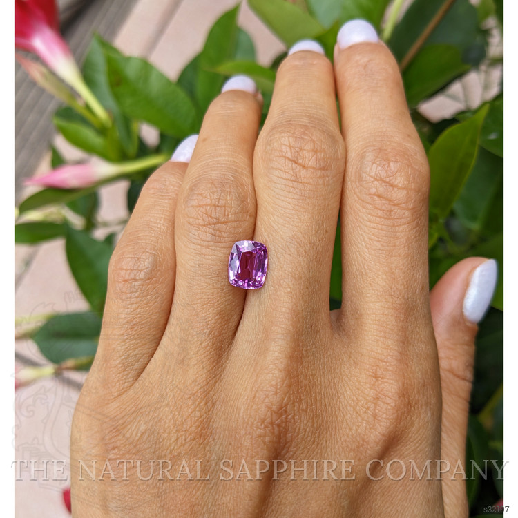 2.65 Ct. Purplish Pink Sapphire from Ceylon (Sri Lanka)