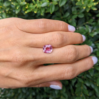 3.02 Ct. Purplish Pink Sapphire from Ceylon (Sri Lanka) Life Style