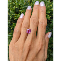 3.22 Ct. Purplish Pink Sapphire from Ceylon (Sri Lanka) Life Style