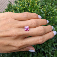 3.34 Ct. Purplish Pink Sapphire from Ceylon (Sri Lanka) Life Style
