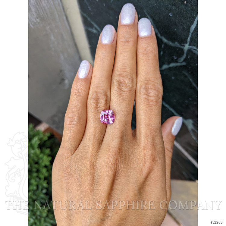 3.67 Ct. Pink Sapphire from Ceylon (Sri Lanka)