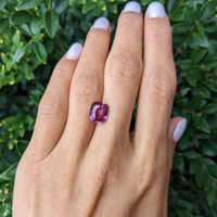 4.03 Ct. Pink Sapphire from Ceylon (Sri Lanka) Life Style