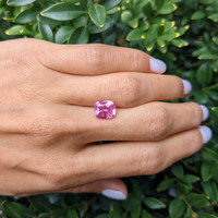 4.15 Ct. Pink Sapphire from Ceylon (Sri Lanka) Life Style