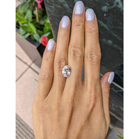 5.11 Ct. Pink Sapphire from Ceylon (Sri Lanka) Life Style