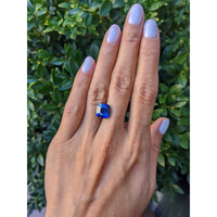 5.53 Ct. Blue Sapphire from Madagascar Life Style