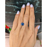 3.10 Ct. Greenish Blue Sapphire from Ceylon (Sri Lanka) Life Style
