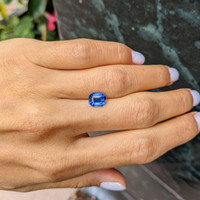 2.04 Ct. Blue Sapphire from Ceylon (Sri Lanka) Life Style