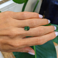3.06 Ct. Green Sapphire from Ceylon (Sri Lanka) Life Style