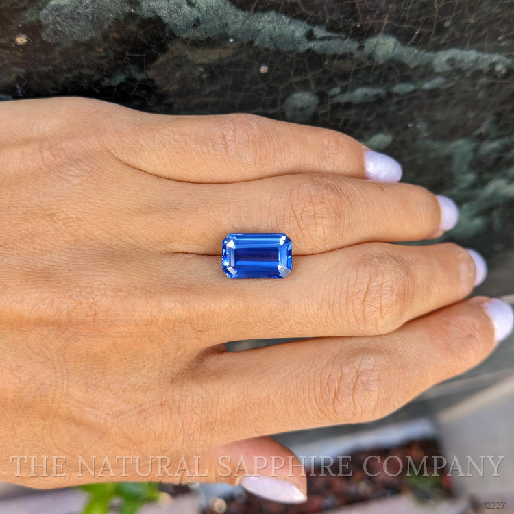 6.67 Ct. Blue Sapphire from Ceylon (Sri Lanka)