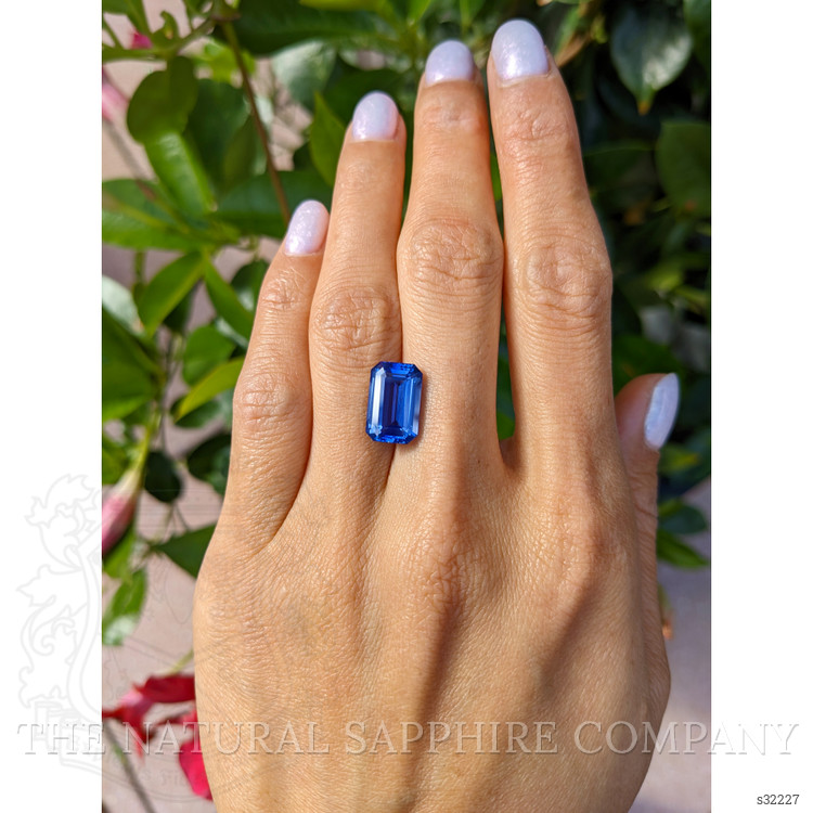 6.67 Ct. Blue Sapphire from Ceylon (Sri Lanka)