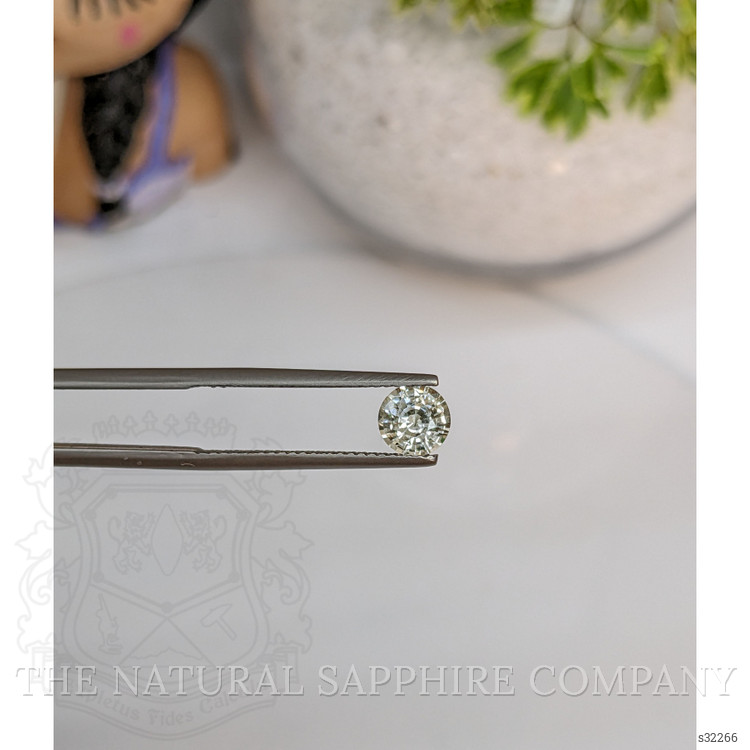 0.96 Ct. Yellow Sapphire from Ceylon (Sri Lanka)