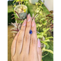 3.02 Ct. Blue Sapphire from Ceylon (Sri Lanka) Life Style