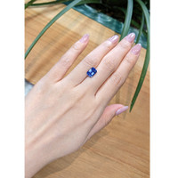 3.53 Ct. Blue Sapphire from Ceylon (Sri Lanka) Life Style