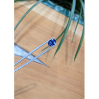 3.04 Ct. Blue Sapphire from Ceylon (Sri Lanka) Life Style