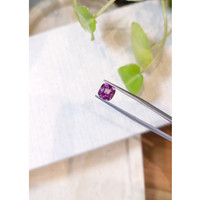 2.51 Ct. Purplish Pink Sapphire from Ceylon (Sri Lanka) Life Style