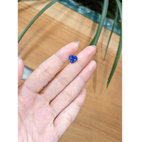 3.19 Ct. Blue Sapphire from Ceylon (Sri Lanka) Life Style