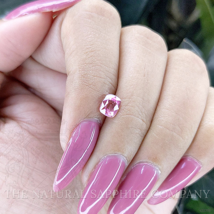 1.02 Ct. Pink Sapphire from Ceylon (Sri Lanka)