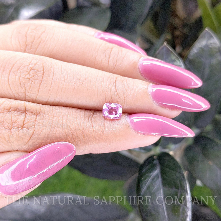 1.02 Ct. Pink Sapphire from Ceylon (Sri Lanka)