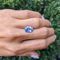 4.24 Ct. Blue Sapphire from Ceylon (Sri Lanka) Life Style