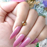 1.27 Ct. Bi Color Sapphire from Madagascar Life Style