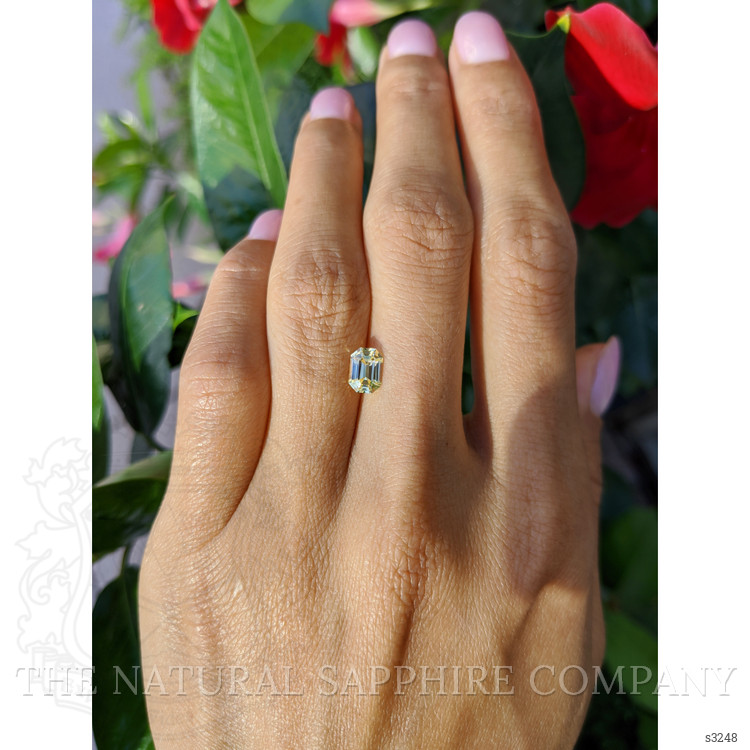 1.01 Ct. Yellow Sapphire from Ceylon (Sri Lanka)