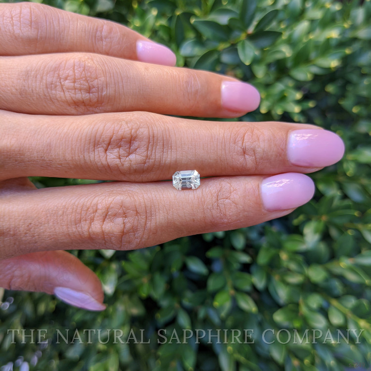 1.01 Ct. Yellow Sapphire from Ceylon (Sri Lanka)