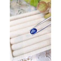 3.06 Ct. Blue Sapphire from Ceylon (Sri Lanka) Life Style