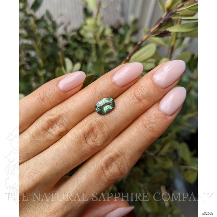 2.87 Ct. Green Sapphire from Ceylon (Sri Lanka)