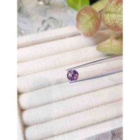 1.49 Ct. Bi Color Sapphire from Ceylon (Sri Lanka) Life Style