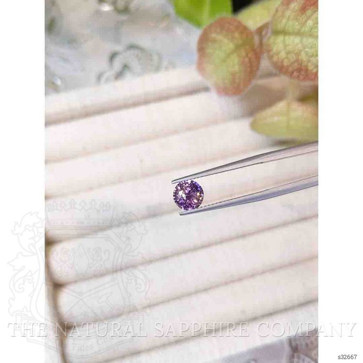 1.49 Ct. Bi Color Sapphire from Ceylon (Sri Lanka)