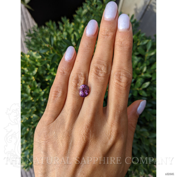4.06 Ct. Purplish Pink Sapphire from Ceylon (Sri Lanka)