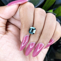 3.10 Ct. Bi Color Sapphire from Madagascar Life Style