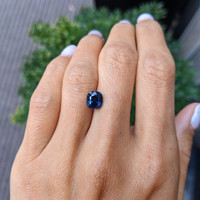 2.32 Ct. Blue Sapphire from Ceylon (Sri Lanka) Life Style