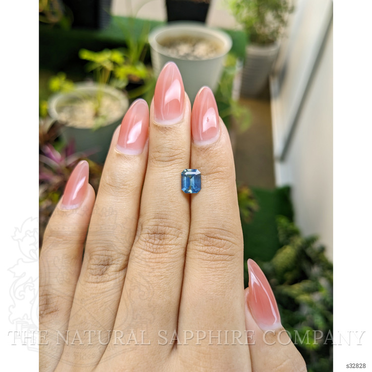 1.53 Ct. Bi Color Sapphire from Ceylon (Sri Lanka)