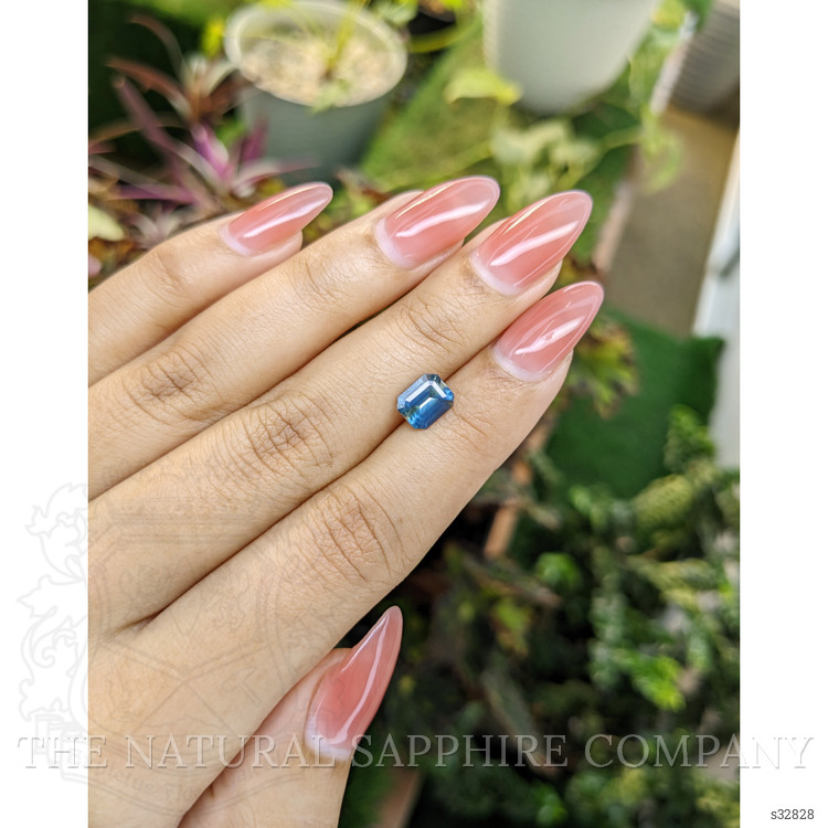 1.53 Ct. Bi Color Sapphire from Ceylon (Sri Lanka)