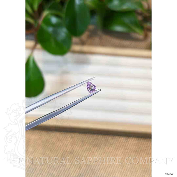 0.32 Ct. Pink Sapphire from Ceylon (Sri Lanka)