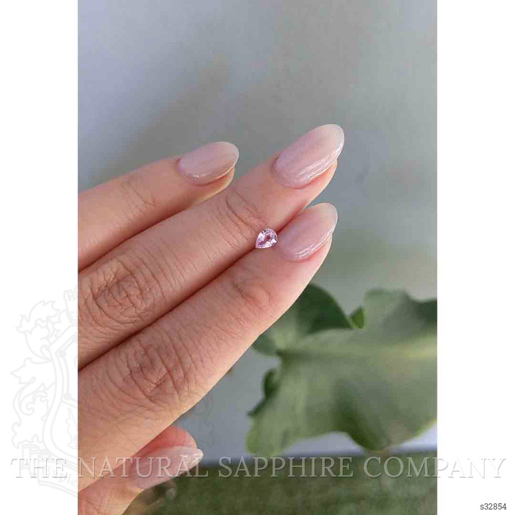 0.32 Ct. Pink Sapphire from Ceylon (Sri Lanka)