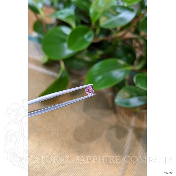 0.40 Ct. Pink Sapphire from Ceylon (Sri Lanka)