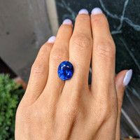 10.01 Ct. Blue Sapphire from Ceylon (Sri Lanka) Life Style