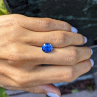 3.81 Ct. Blue Sapphire from Ceylon (Sri Lanka) Life Style