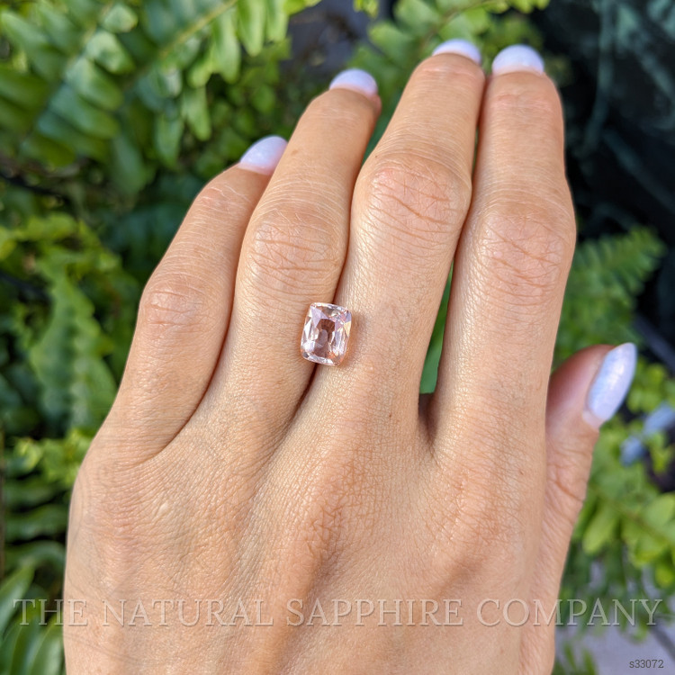 3.45 Ct. Padparadscha Sapphire from Ceylon (Sri Lanka)