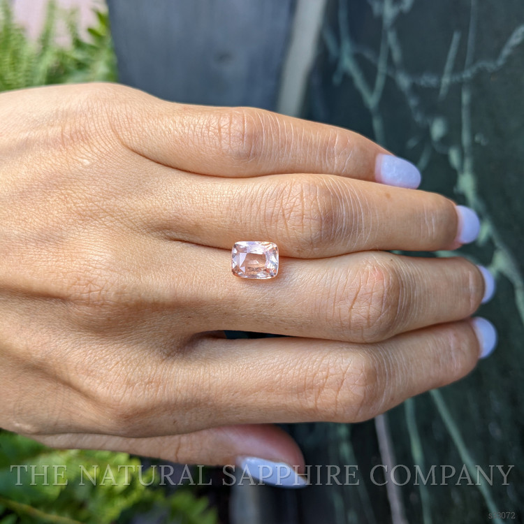 3.45 Ct. Padparadscha Sapphire from Ceylon (Sri Lanka)