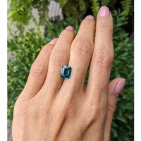 3.08 Ct. Bluish Green Sapphire from Ceylon (Sri Lanka) Life Style