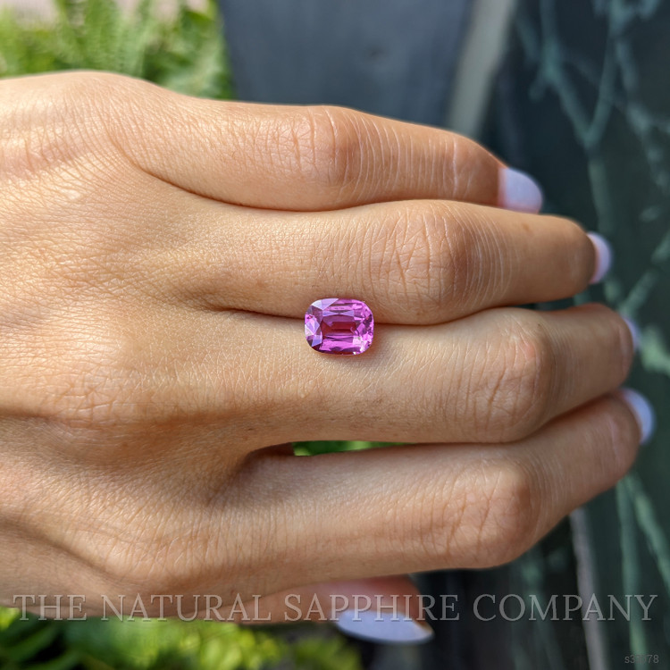 2.51 Ct. Pink Sapphire from Ceylon (Sri Lanka)