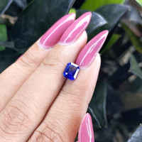 1.17 Ct. Bi Color Sapphire from Ceylon (Sri Lanka) Life Style