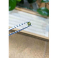 0.50 Ct. Bi Color Sapphire from Madagascar Life Style