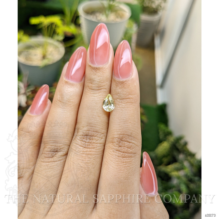 1.26 Ct. Yellow White Opal from Ceylon (Sri Lanka)