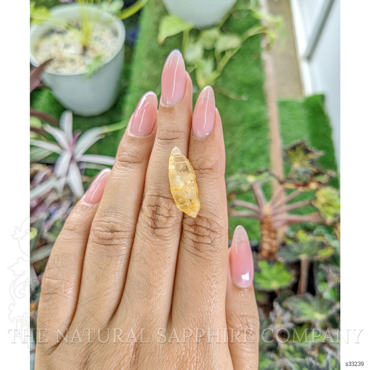 17.28 Ct. Yellow Sapphire Crystal from Ceylon (Sri Lanka)